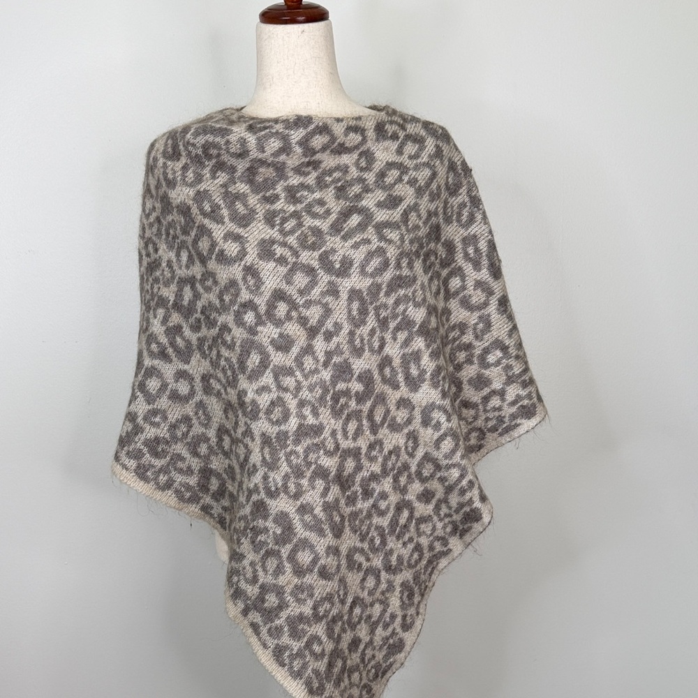 Nardi & Tagliaferri Mohair and Wool Leopard Print Poncho